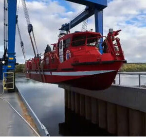 В&nbsp;Костроме спустили на&nbsp;воду пожарно-спасательный катер КС-110.2-39 для нижегородских спасателей